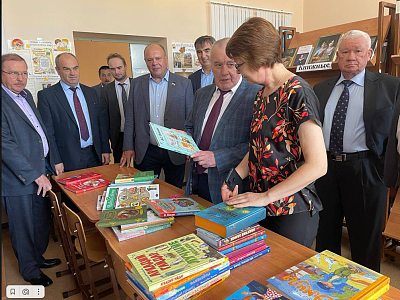 Книги детям в библиотеки села Салганы